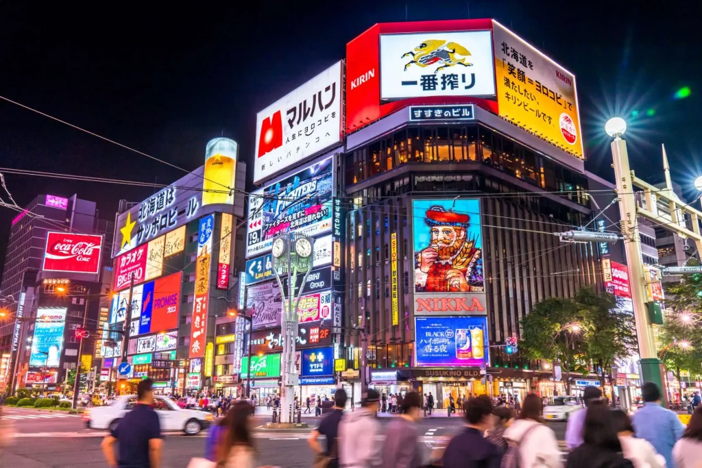 すすきのエリア ―「華やかさと利便性が融合する街」
